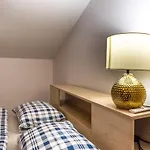 Gold & Silver Rowy Apartamento