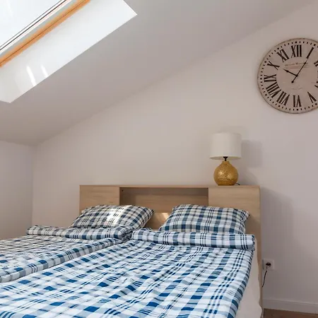 Gold & Silver Apartment *